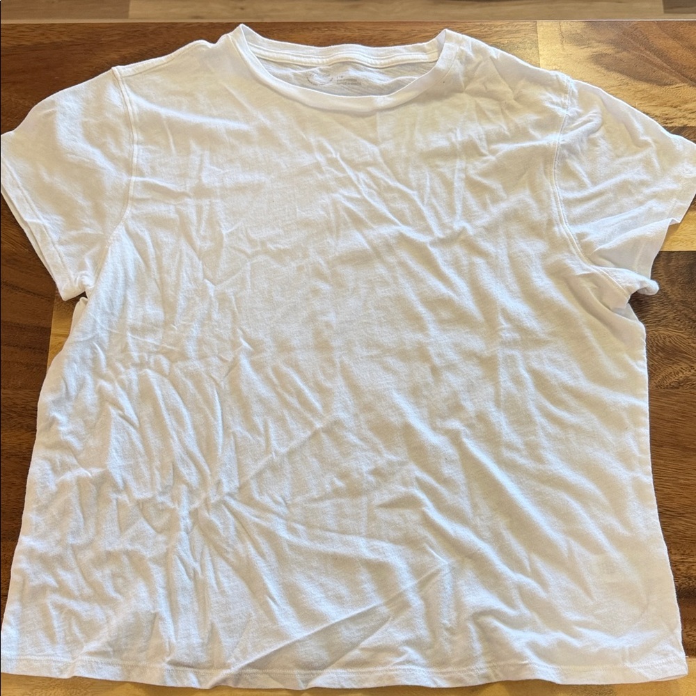 Aerie white t shirt